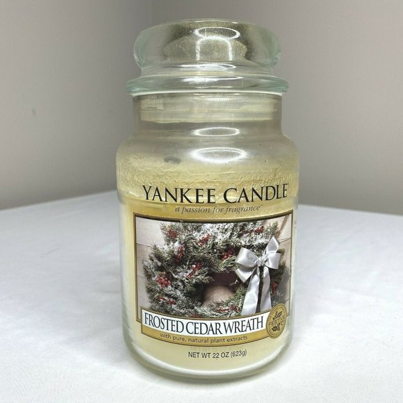 Yankee Candle Frosted Cedar Wreath 22 oz. Jar